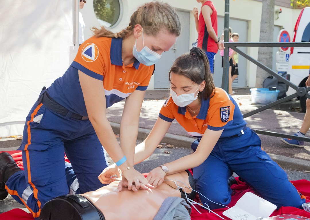 The Importance of BLS Certification: Saving Lives in Emergencies 2 img